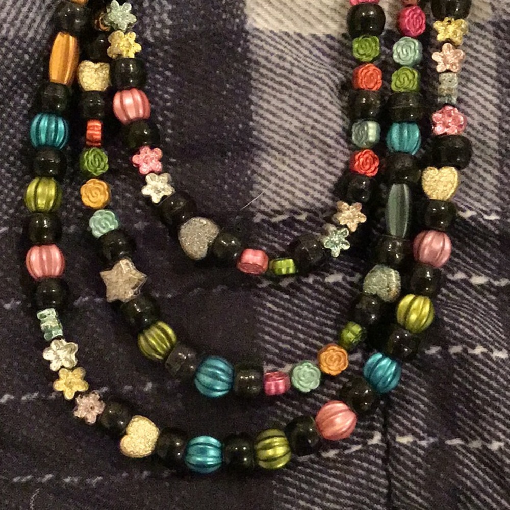 Colorful beaded layered necklace - Picture 2 of 2